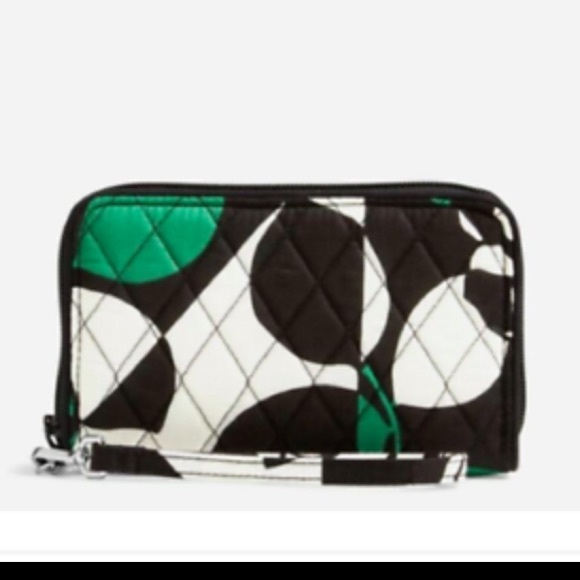 Vera Bradley Handbags - Vera Bradley RFID Grab and Go Wristlet